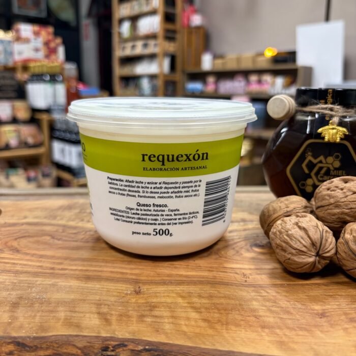 Etiqueta del requexón Abredo con ingredientes y peso neto de 500 g