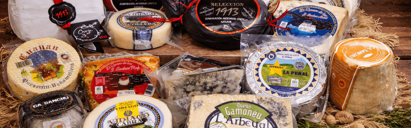 Selección de quesos asturianos artesanos: Cabrales, Gamonéu, La Peral, Vidiago y otros quesos de pequeños productores asturianos